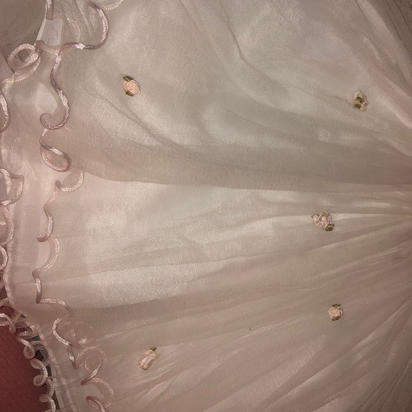 Little girls flower dress - Picture 2 of 3